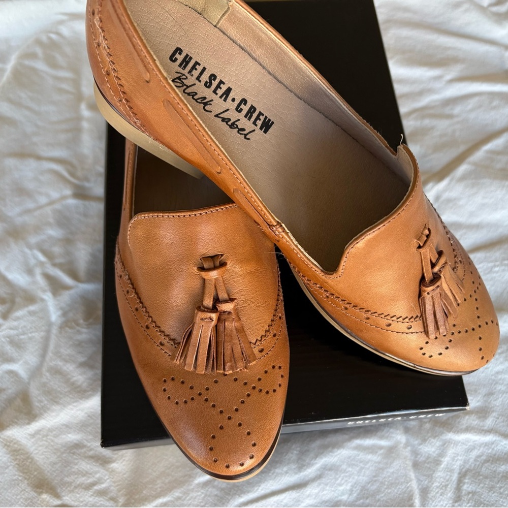 Chelsea Crew Black Label: tan Willow loafer, NWT, women’s size 39/8.